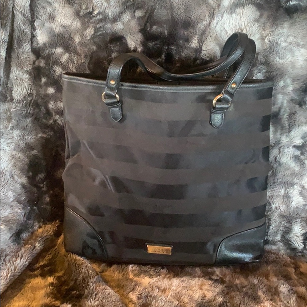 Tommy Hilfigger bag